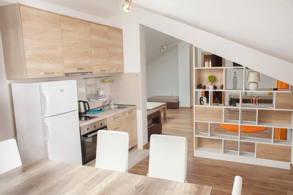 Apartments Viktoria Tivat Exterior photo